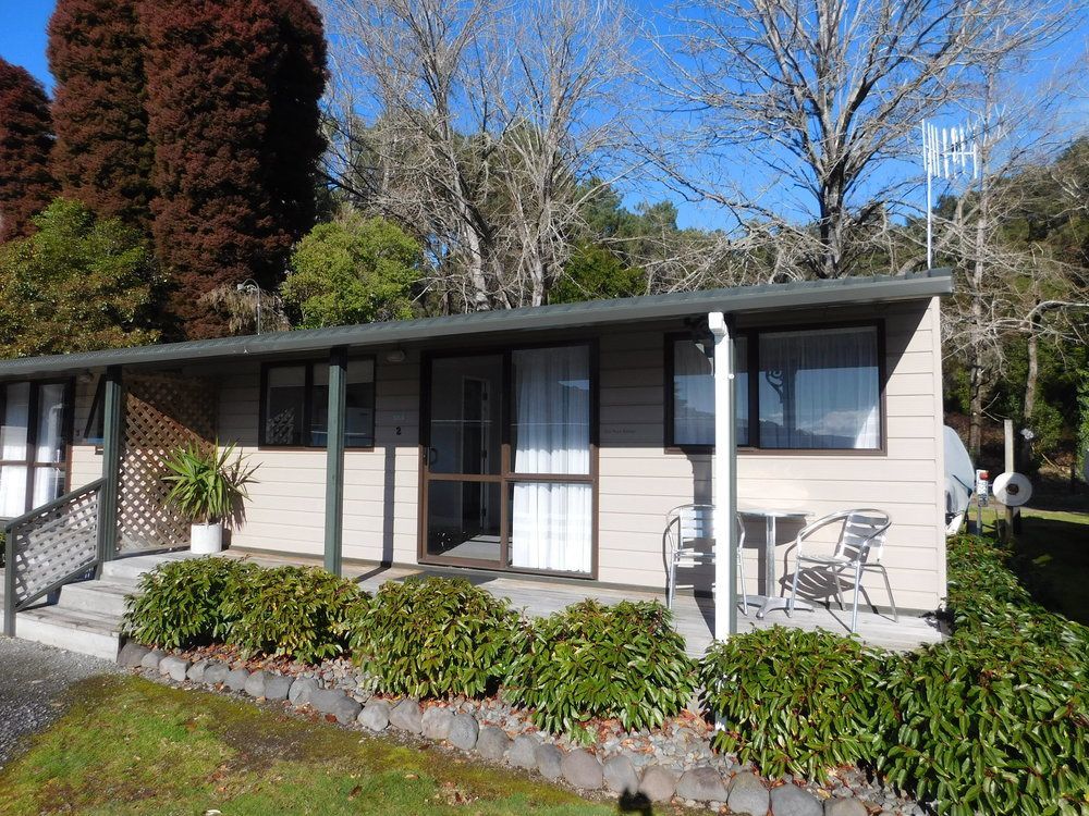 Motutere Bay Top 10 Holiday Park Turangi Exterior photo
